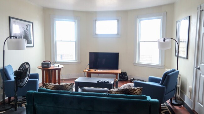 41 Parker Hill Ave, Unit 2