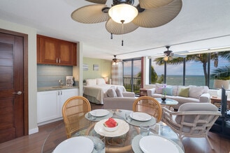 68.121 Au St in Waialua, HI - Building Photo - Building Photo