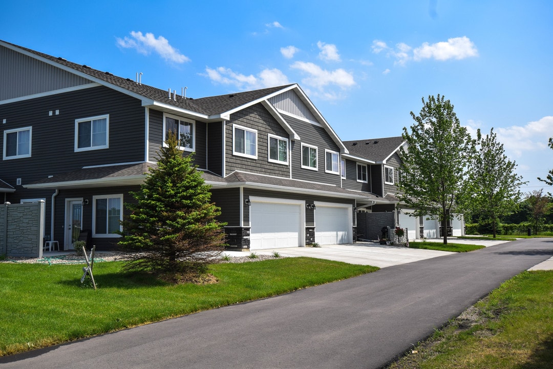 Fox Run Townhomes Photo