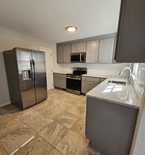 8312 Bells Lake Rd in Apex, NC - Building Photo - Building Photo