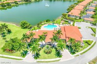 6710 Huntington Lakes Cir in Naples, FL - Foto de edificio - Building Photo