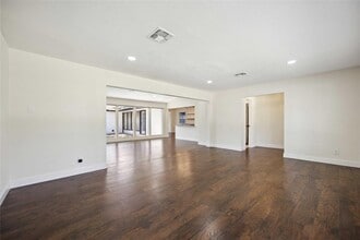3403 Linkwood Dr in Houston, TX - Building Photo - Building Photo
