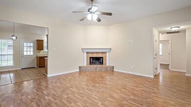 102 E Thistle St in Mandeville, LA - Foto de edificio - Building Photo