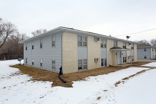 4701 NW 62nd Ave in Johnston, IA - Building Photo - Building Photo