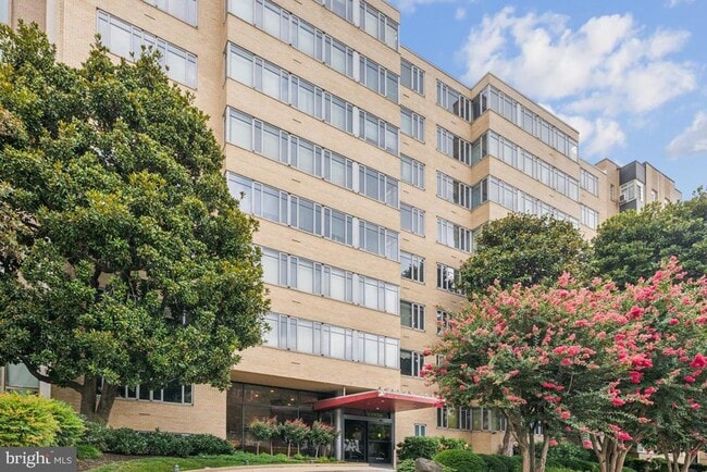 property at 1711 Massachusetts Ave NW