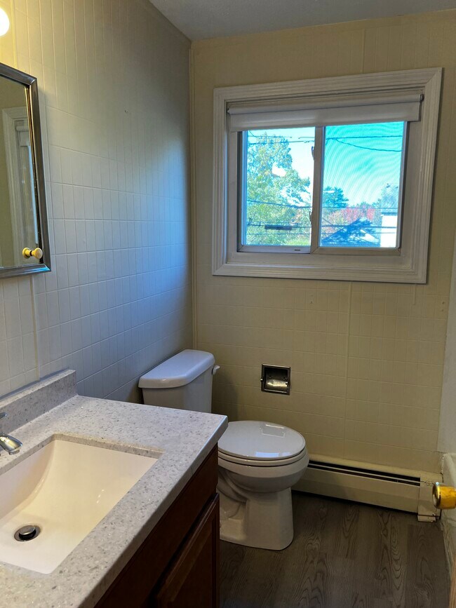 7 Beacon St in Leominster, MA - Building Photo - Building Photo