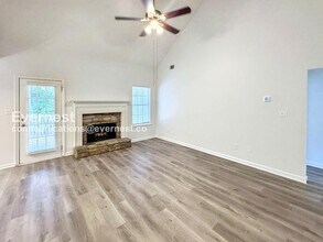 229 Pebble Creek Dr in Mcdonough, GA - Foto de edificio - Building Photo