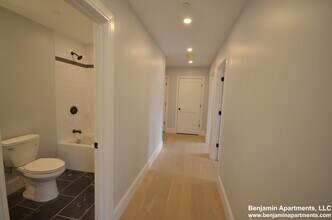 412 Market St, Unit 204 in Boston, MA - Building Photo - Building Photo