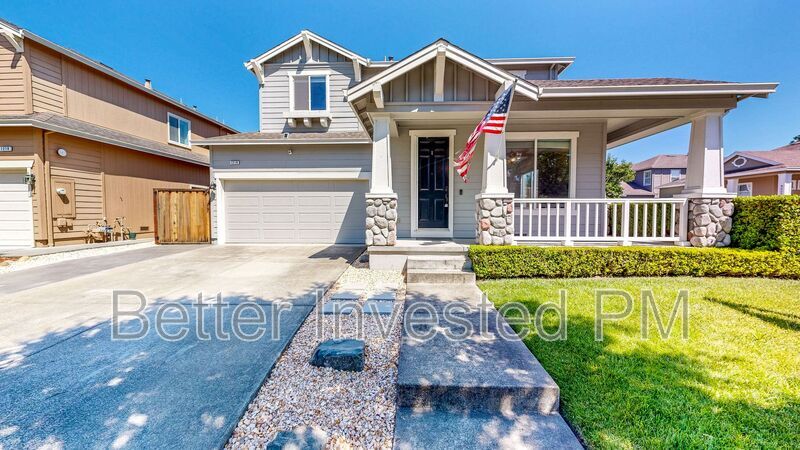 1210 Grayson Way in Windsor, CA - Building Photo