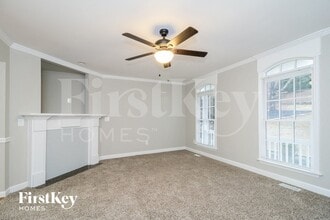 4025 Lofter Ct in Winston-Salem, NC - Foto de edificio - Building Photo