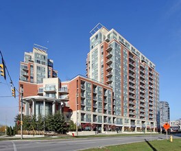 60 S Town Centre Blvd in Markham, ON - Building Photo - Building Photo