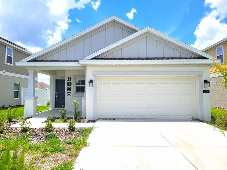 614 Bell Prairie Cir in Lake Wales, FL - Building Photo