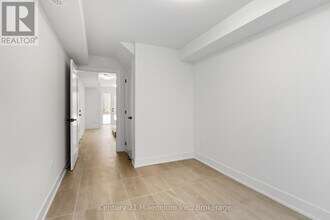 117 Sladden Ct in Blue Mountains, ON - Building Photo - Building Photo