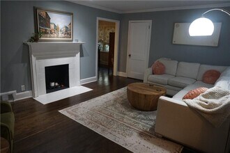 2210 Lenox Rd NE in Atlanta, GA - Building Photo - Building Photo