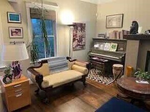 31 Ripley St in Newton, MA - Building Photo - Building Photo