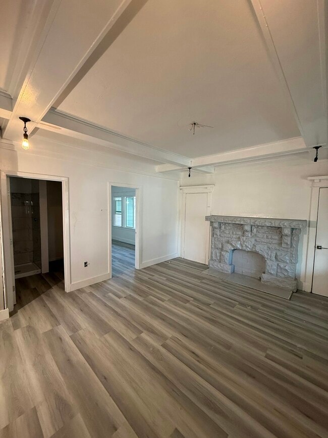 1301 W 47th St in Los Angeles, CA - Building Photo - Building Photo