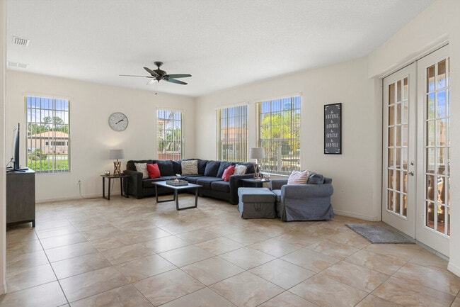 4780 S Polderland Way in Homosassa, FL - Building Photo - Building Photo