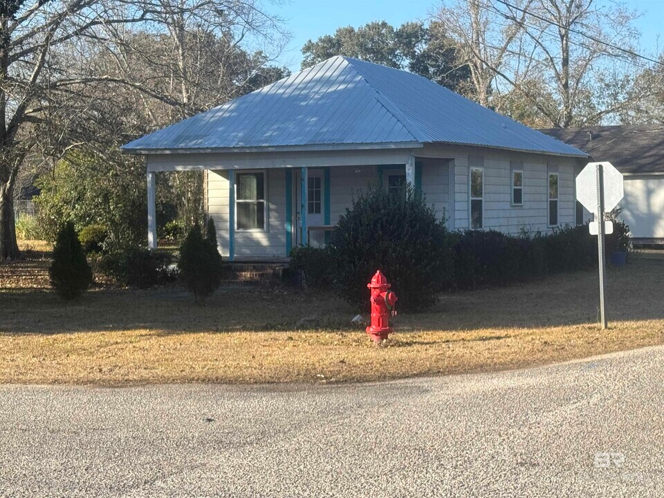 18705 Florida St in Robertsdale, AL - Building Photo