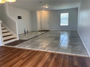 328 Almquist St in Hutto, TX - Building Photo - Building Photo