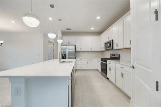 10335 Ventana Ln in Naples, FL - Building Photo - Building Photo