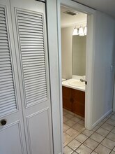 121 SW South River Dr, Unit 121-103 in Stuart, FL - Building Photo - Building Photo