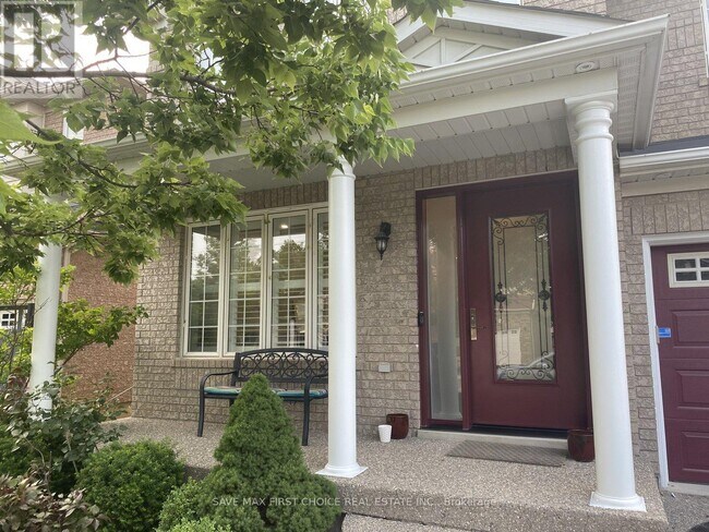 3034 Portree Crescent in Oakville, ON - Building Photo - Building Photo