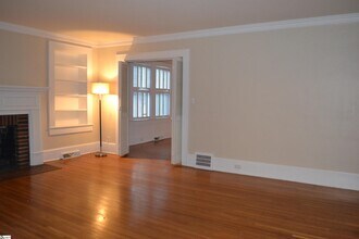 40 Lanneau Dr in Greenville, SC - Building Photo - Building Photo