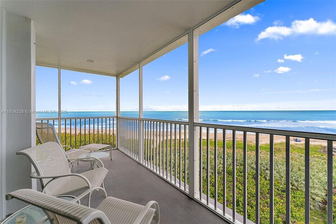 669 NE Plantation Rd in Stuart, FL - Building Photo