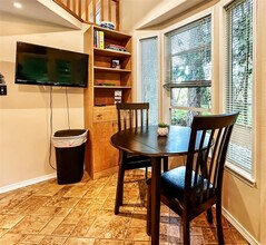 218 Ironwood Dr in Sequim, WA - Foto de edificio - Building Photo