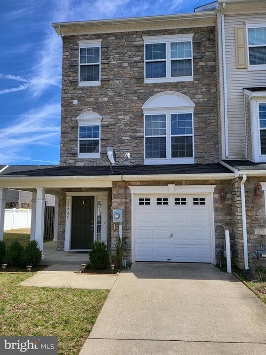 22746 Bayside Way in California, MD - Building Photo