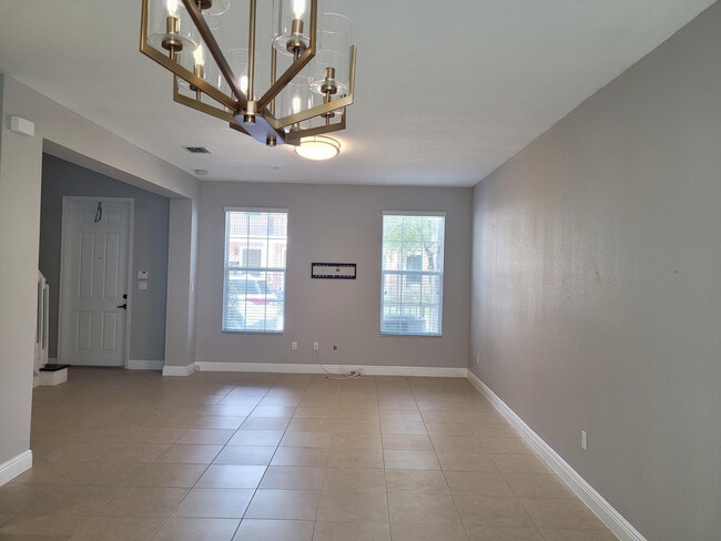 14648 SW 14th St in Pembroke Pines, FL - Building Photo - Building Photo