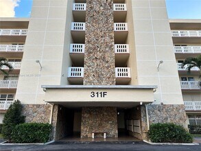 311 SE 3rd St in Dania Beach, FL - Building Photo - Building Photo