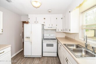 7603 Quitina Dr in Jacksonville, FL - Building Photo - Building Photo