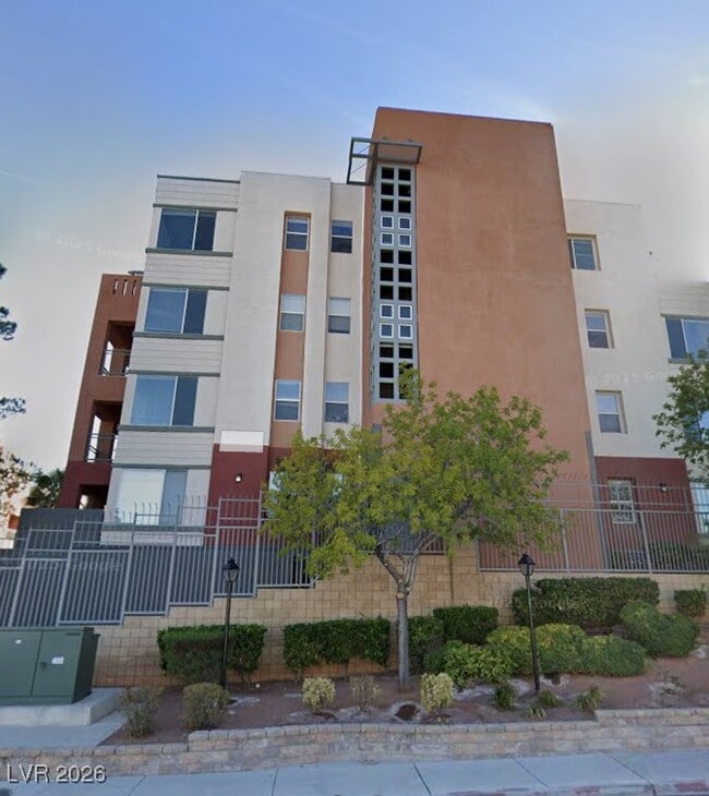 property at 51 E Agate Ave