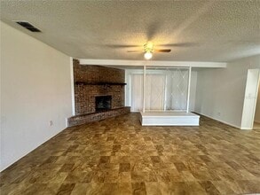 5104 Londonderry Blvd in Orlando, FL - Foto de edificio - Building Photo