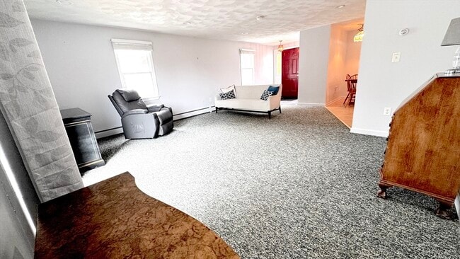 22 Purchase St in Danvers, MA - Foto de edificio - Building Photo
