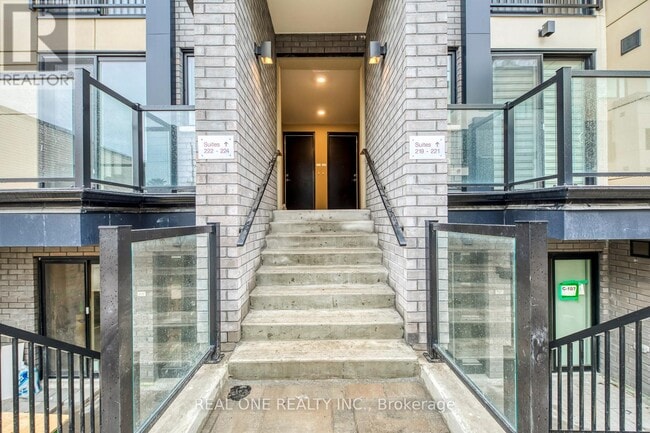 1660 Victoria Park Ave in Toronto, ON - Building Photo - Building Photo