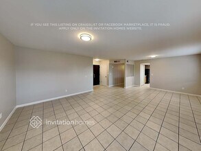 4709 W Paradise Ln in Glendale, AZ - Building Photo - Building Photo