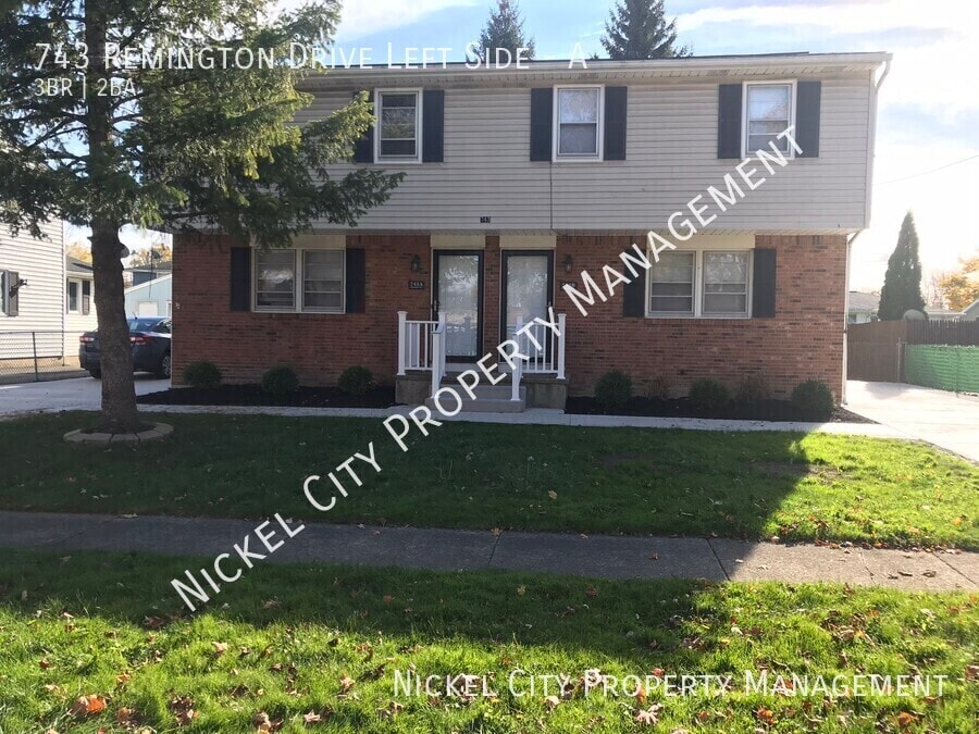 743 Remington Dr in North Tonawanda, NY - Building Photo