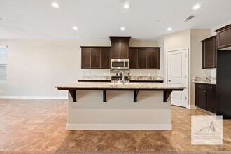 457 Fir St W in Madera, CA - Building Photo - Building Photo