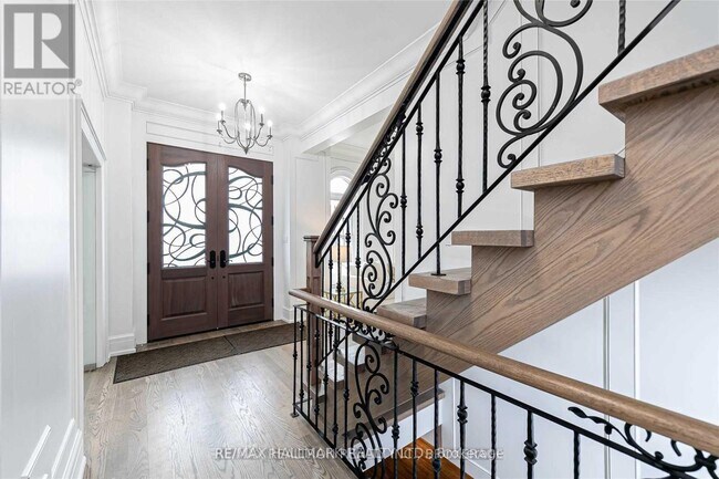 property at 42 Oatlands Crescent