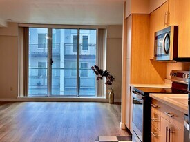 1100 106th Ave NE in Bellevue, WA - Building Photo