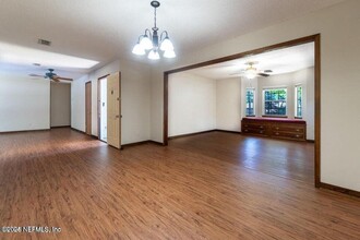 892 Branscomb Rd in Green Cove Springs, FL - Building Photo - Building Photo