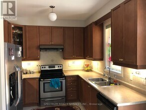 90 Templehill Rd in Brampton, ON - Building Photo - Building Photo