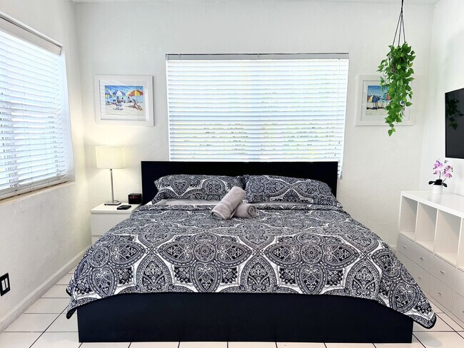 322 Oregon St in Hollywood, FL - Building Photo - Building Photo