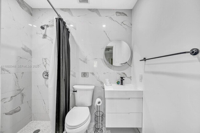 1581 NE 108th St in Miami, FL - Building Photo - Building Photo