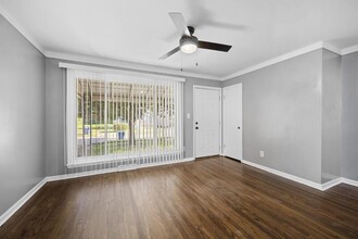 8095 Prospect Ave in Warren, MI - Foto de edificio - Building Photo