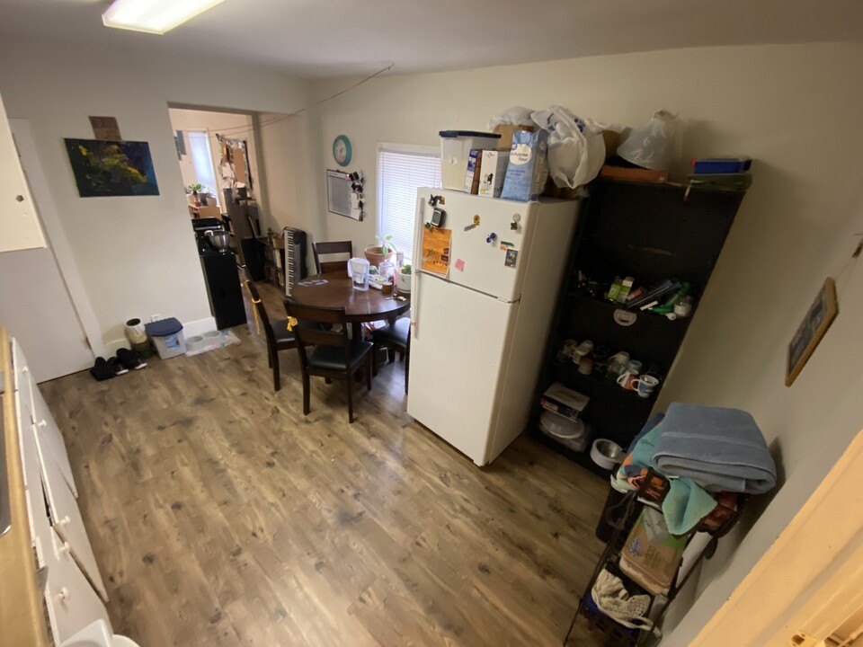 1131 Vattier St, Unit 3 in Manhattan, KS - Foto de edificio