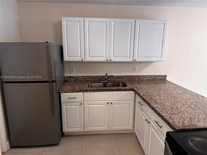 15201 NE 6th Ave in Miami, FL - Building Photo - Building Photo