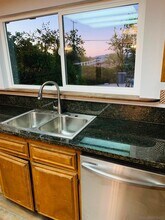 18033 Willow St in Hesperia, CA - Building Photo - Building Photo